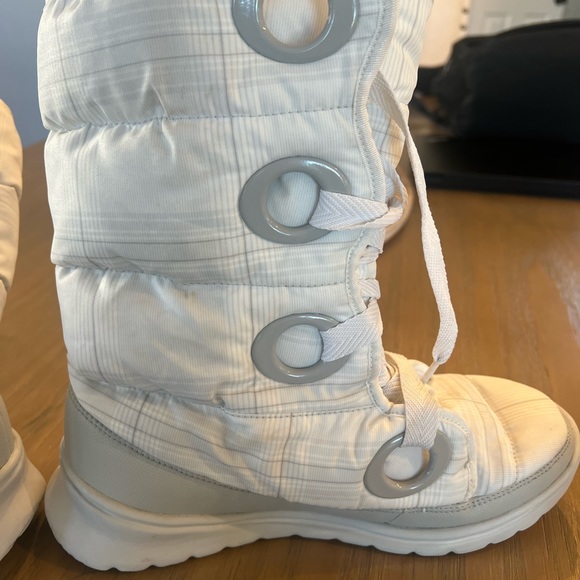 ☃️❄️Women’s North face boots - Picture 6 of 13